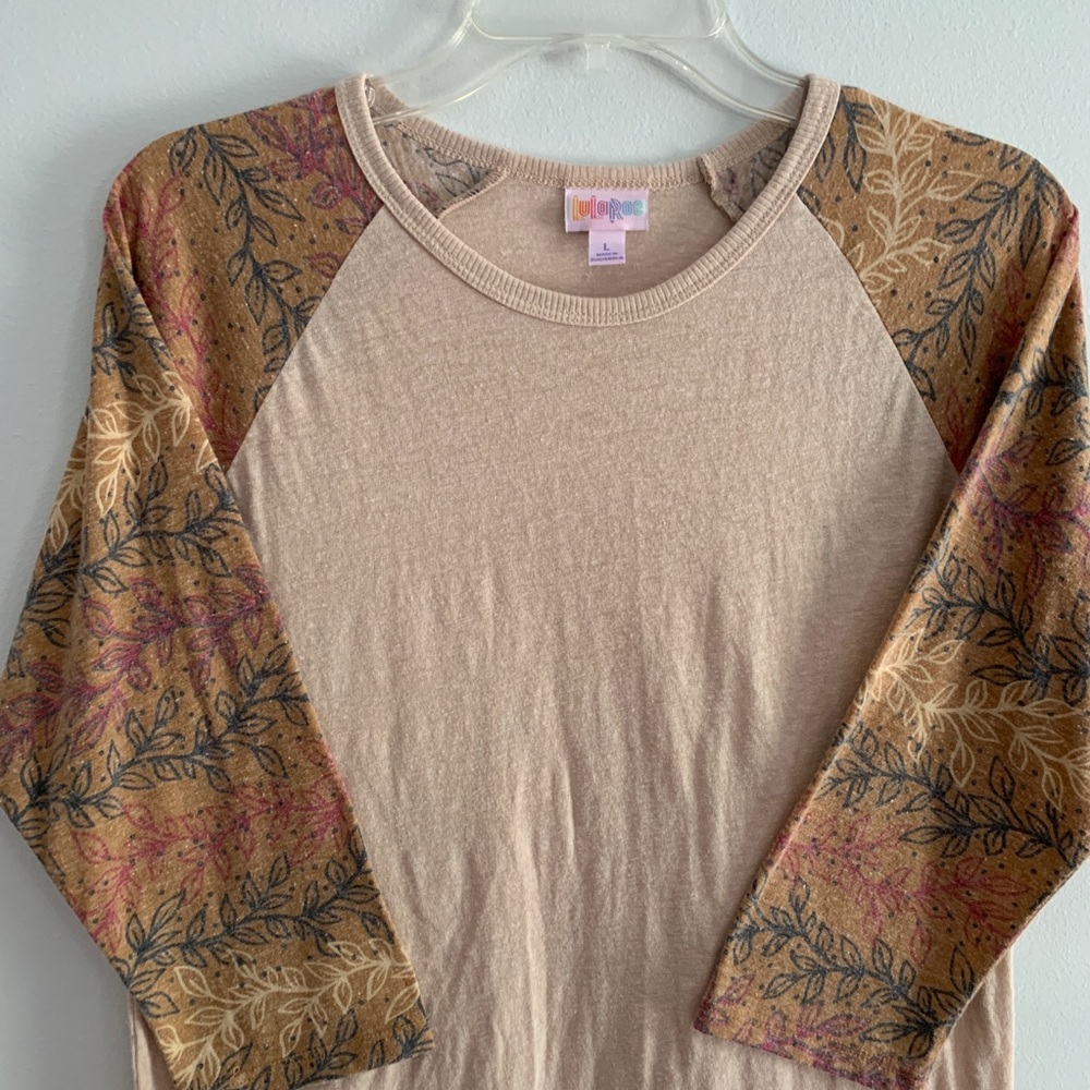 LuLaRoe Randy Top Cream Pattern - Picture 3 of 7